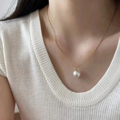 Charms Fine Snake Bone Chain Pearl Necklace for Women Elegant Grey and White Pendant Accessories Girls Neck Jewelry Versatile